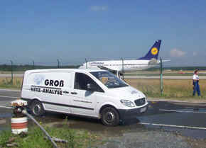 Hydrantenkontrolle im Umfeld eines Flughafens
