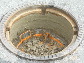 SCHAKOLIT-KM Kellenmrrtel, Kelle, Mrtelschaufel und Schachtabsperrplatte.